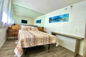 Simple Studio in Waikiki